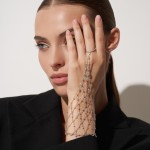 Diamond glove, 18k white gold with diamonds