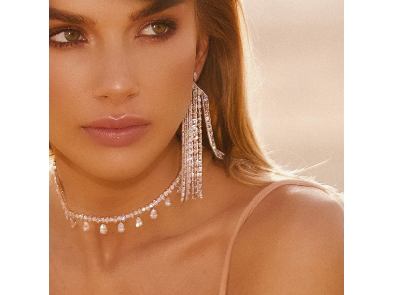 Earrings, 18-carat white gold with diamonds