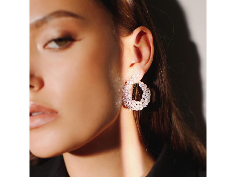 Earrings, 18-carat white gold with diamonds