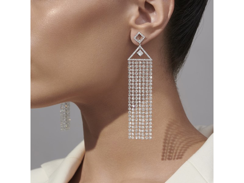 Earrings, 18-carat white gold with diamonds