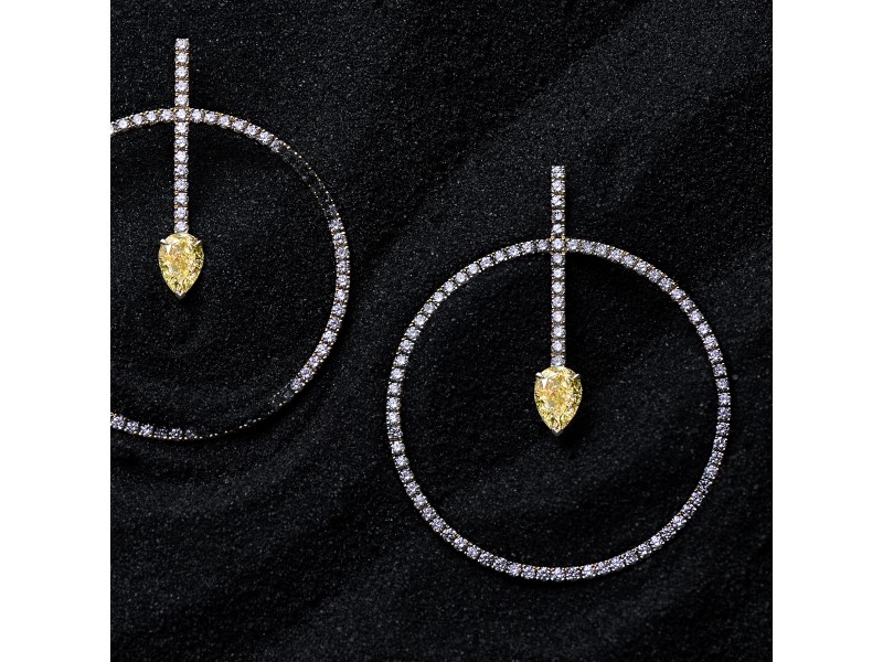 Earrings, 18-carat yellow gold with diamonds