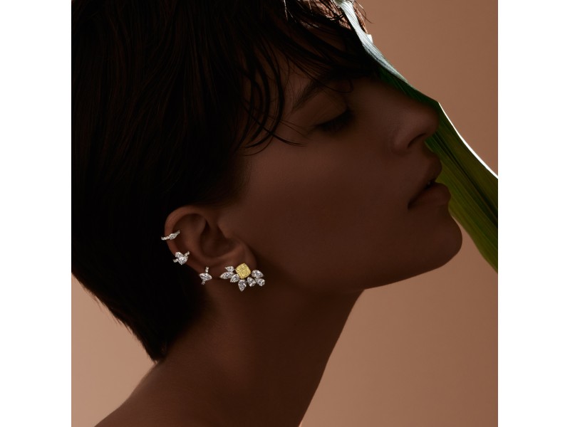 Kaff earring, 18-carat white gold with diamonds