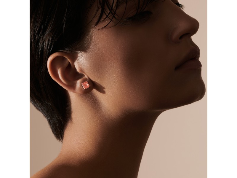 Earrings/studs, 18-carat white gold with diamonds Earrings/studs, 18-carat white gold with diamonds