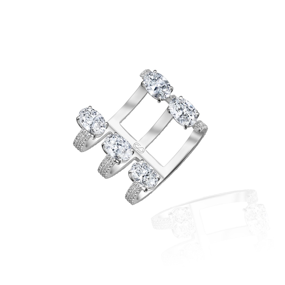 Ring, 18-carat white gold with diamonds