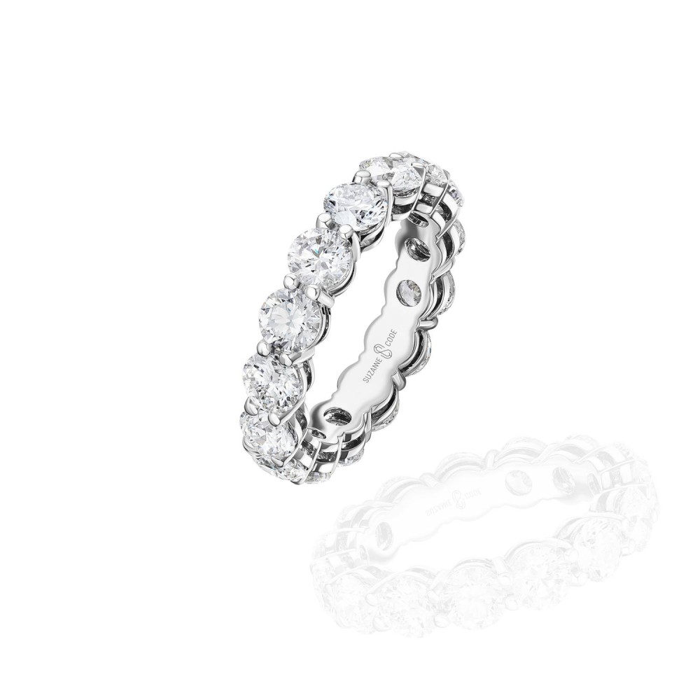 Ring, 18-carat white gold with diamonds