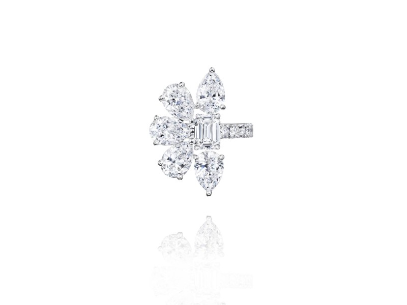 Kaff earring, 18-carat white gold with diamonds