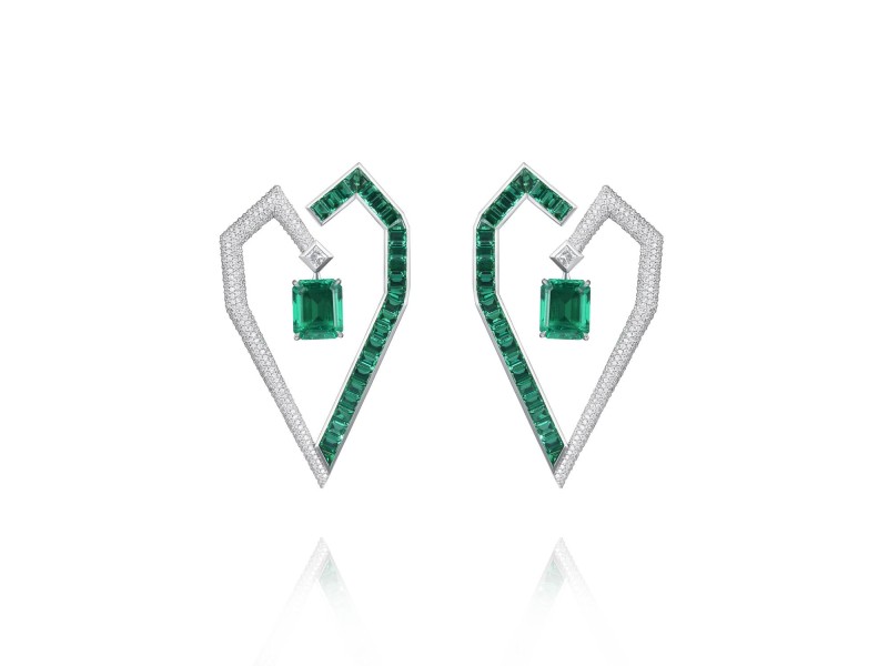 Earrings, 18-carat white gold with diamonds and emeralds