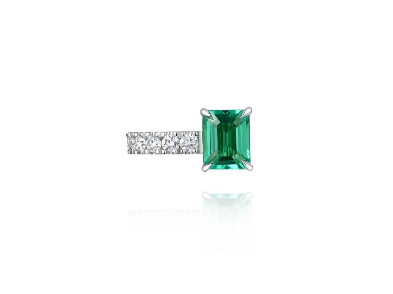 Kaff earring, 18-carat white gold with diamonds and emeralds