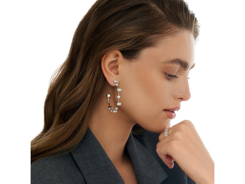 Earrings, 18-carat white gold with diamonds