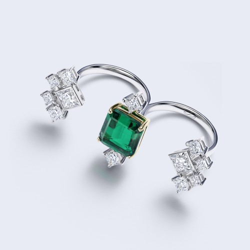 Кольцо, Белое золото 750 пробы с бриллиантами и изумрудами