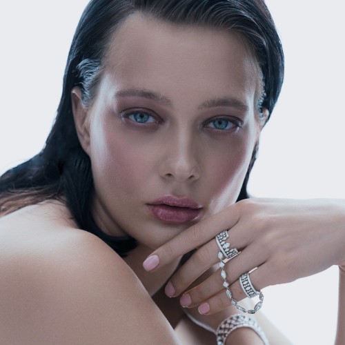 122106, 18-carat white gold with diamonds