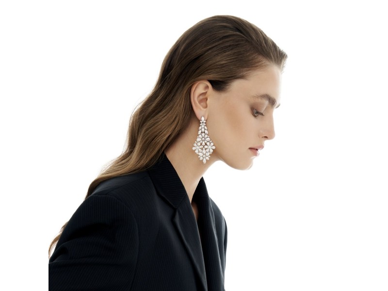 Earrings, 18-carat white gold with diamonds