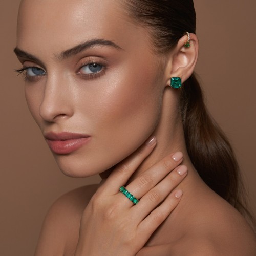 Earrings, 18-carat yellow gold with emeralds Earrings, 18-carat yellow gold with emeralds