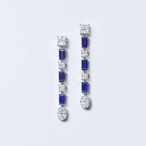 Earrings, 18-carat white gold with diamonds and sapphires Earrings, 18-carat white gold with diamonds and sapphires