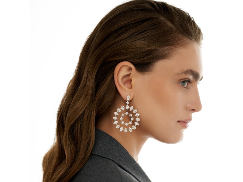 Earrings, 18-carat white gold with diamonds