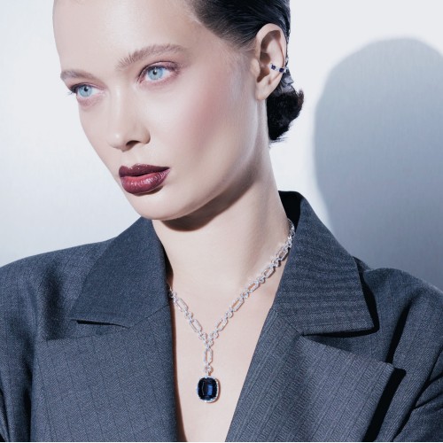 Колье, Белое золото 750 пробы с бриллиантами и сапфирами