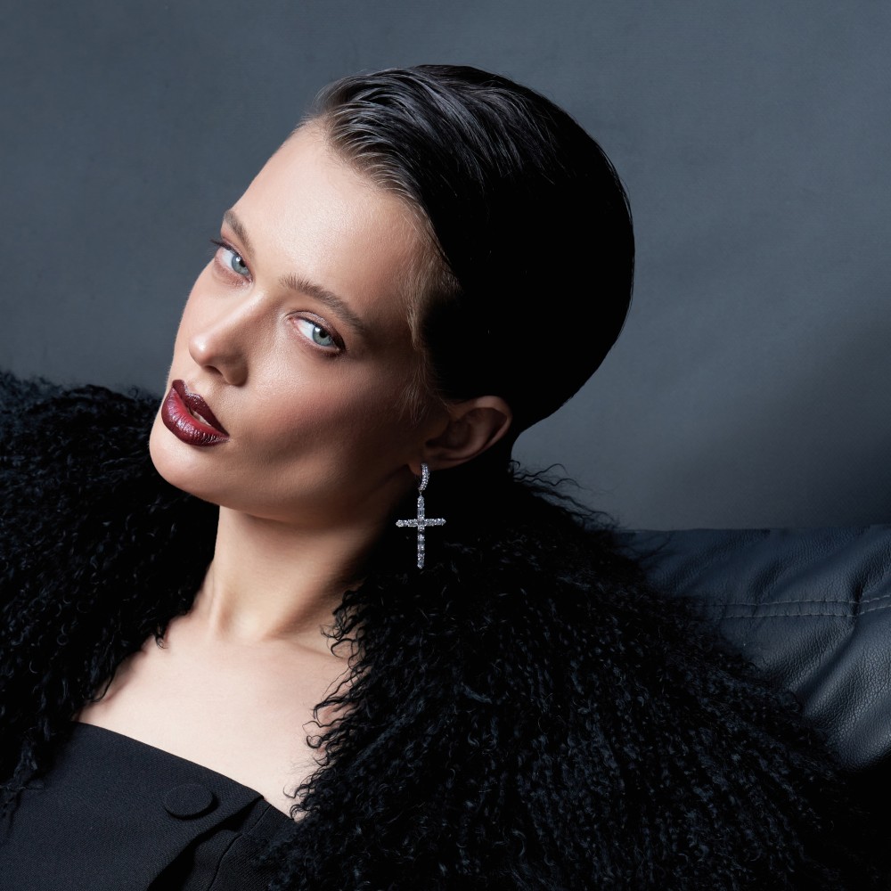 Earrings, 18-carat white gold with diamonds