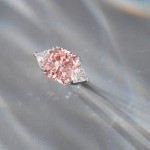Ring, 18-carat white gold with diamonds