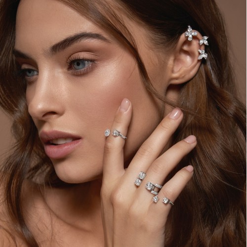 Ring, 18-carat white gold with diamonds Ring, 18-carat white gold with diamonds