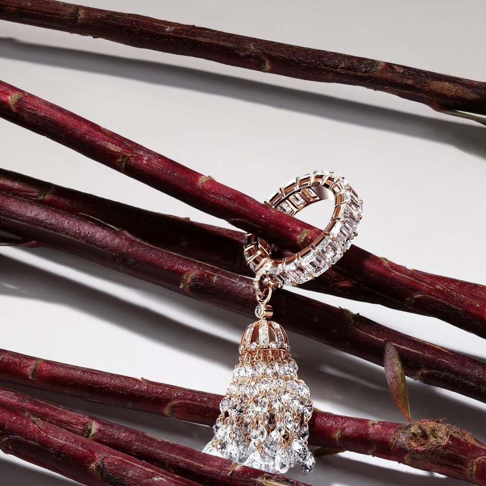 Ring "Tassel", 18-karat rose gold with diamonds