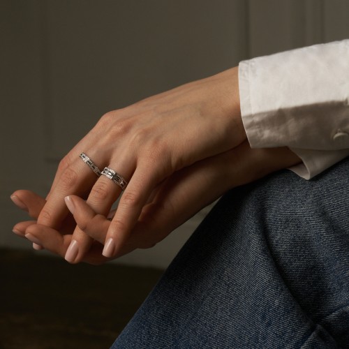 Ring, 18-carat white gold with diamonds Ring, 18-carat white gold with diamonds