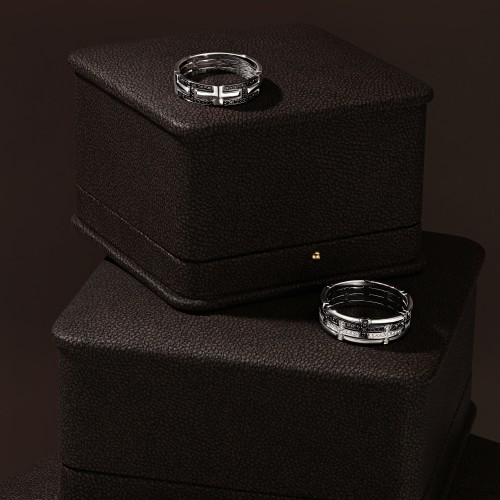 Ring 18-carat White gold with diamonds Ring 18-carat White gold with diamonds