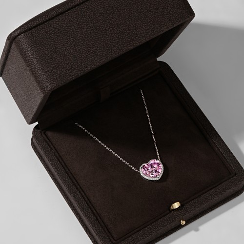 Necklace 18-carat White gold with diamonds and sapphire Necklace 18-carat White gold with diamonds and sapphire