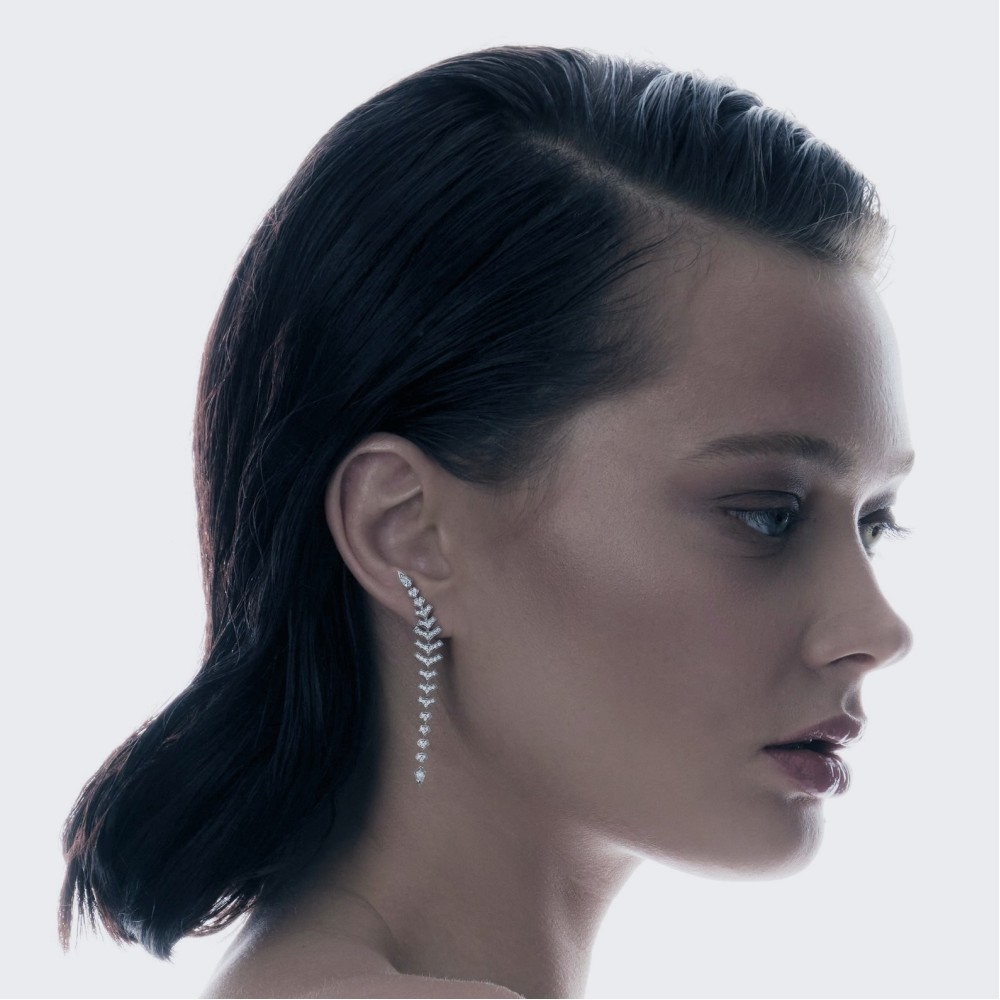 Earring, 18-carat white gold with diamonds
