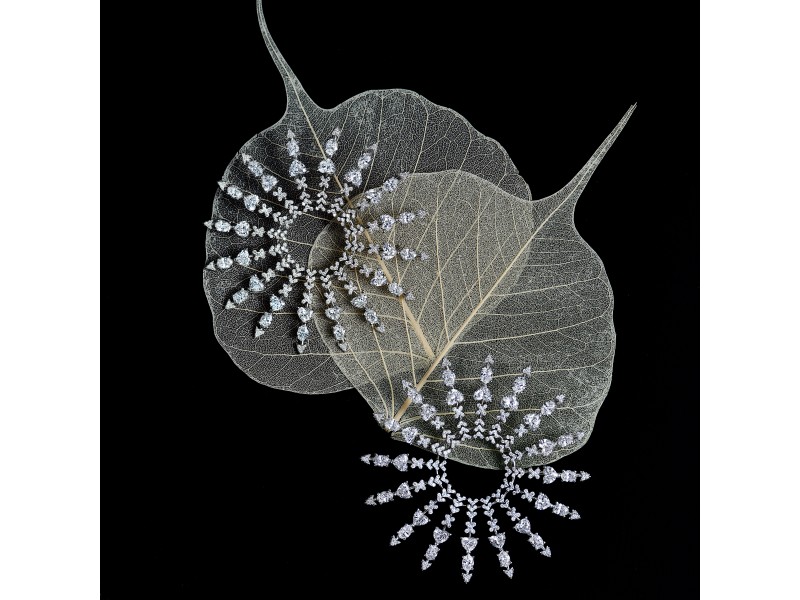 Earrings, 18-carat white gold with diamonds