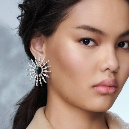 Earrings, 18-carat white gold with diamonds Earrings, 18-carat white gold with diamonds