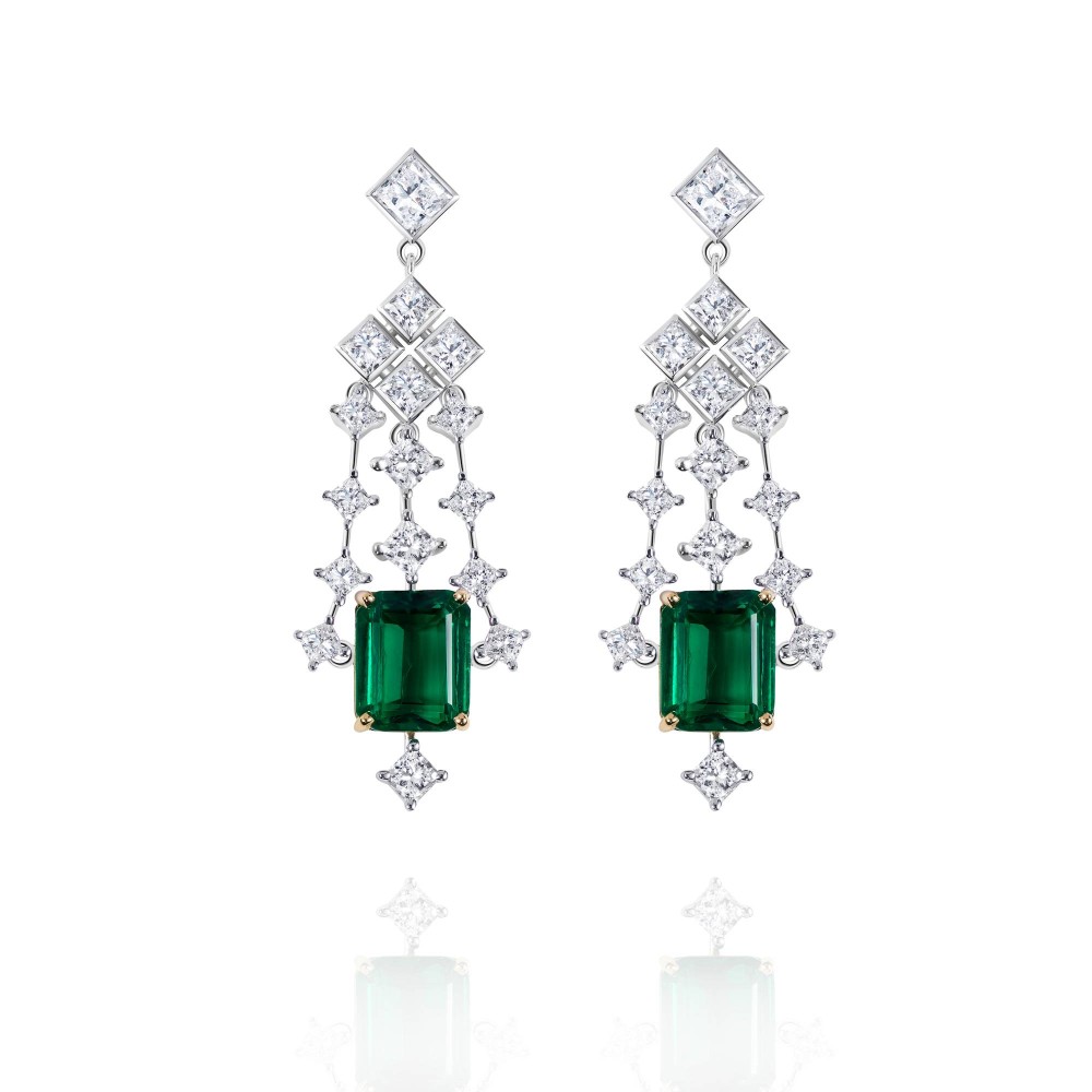 Earrings, 18-carat white gold with diamonds and emeralds