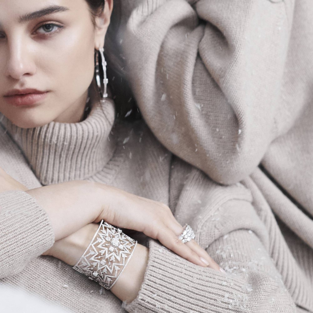 Bracelet, 18-carat white gold with diamonds