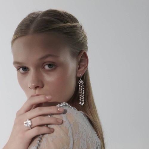 Earrings, 18-carat white gold with diamonds Earrings, 18-carat white gold with diamonds