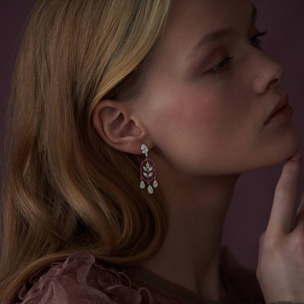 Earrings, 18-carat white gold with diamonds and rubies