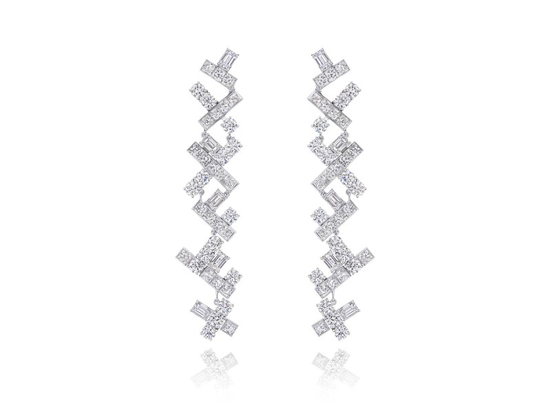 Earrings, 18-carat white gold with diamonds