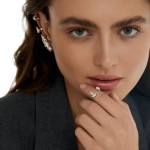 Ring, 18-carat white gold with diamonds