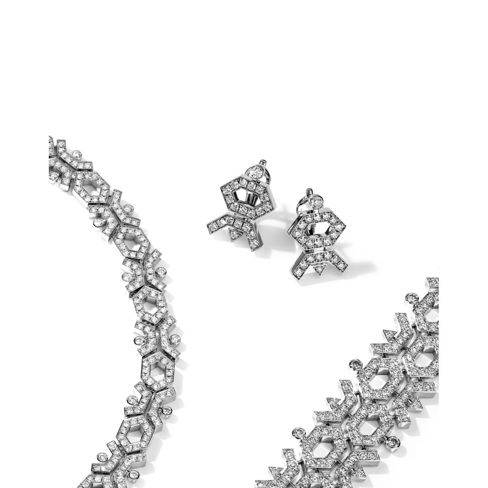Earring, 18-carat white gold with diamonds