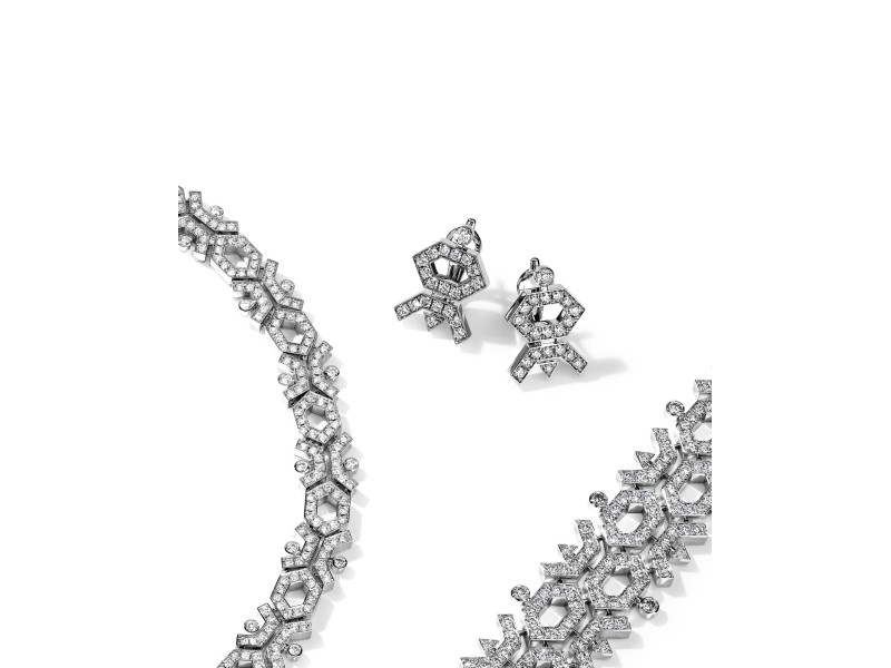 Earring, 18-carat white gold with diamonds