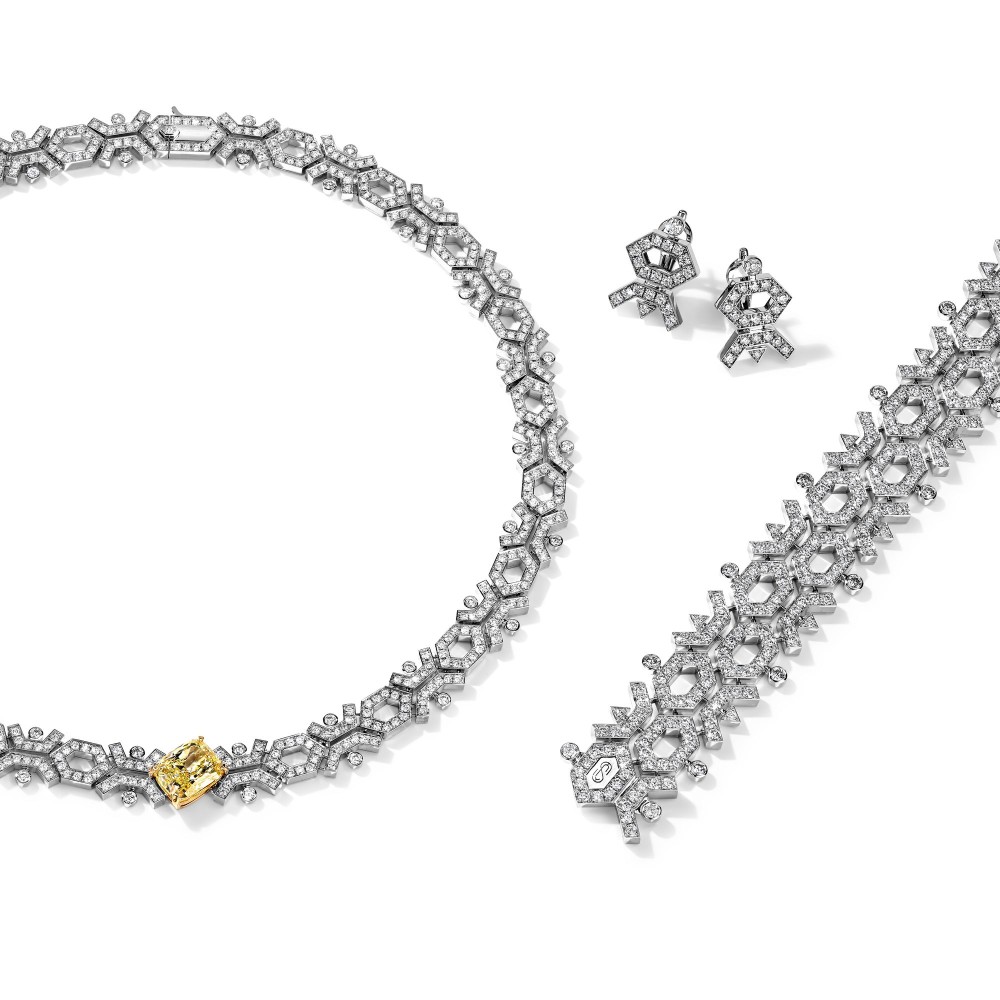 Necklace, 18-carat white gold with diamonds