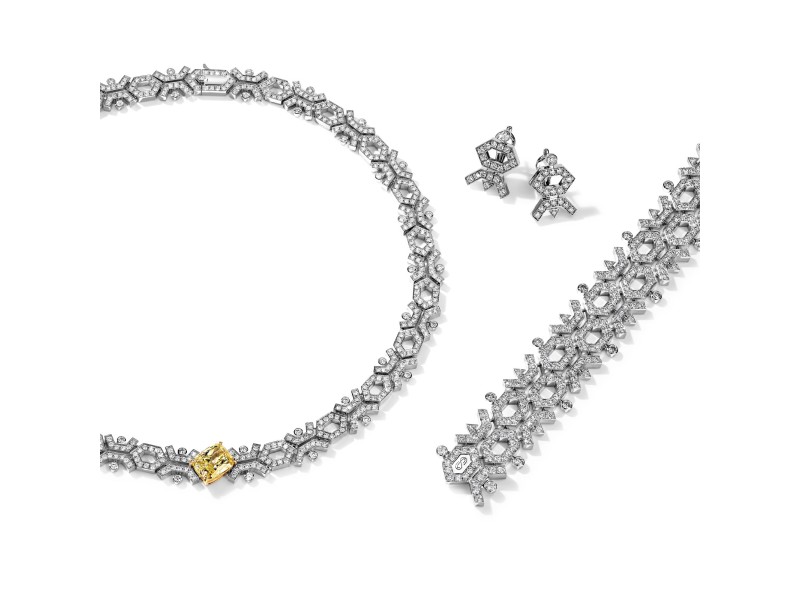 Necklace, 18-carat white gold with diamonds