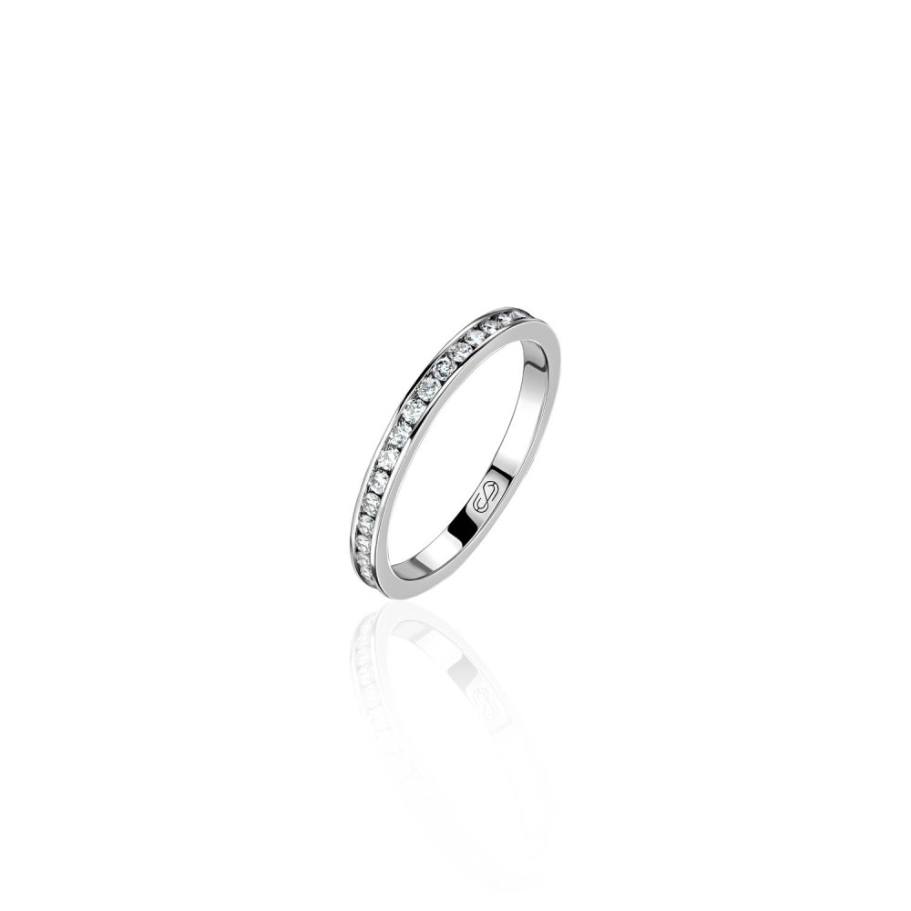 Wedding ring, 18-carat white gold with diamonds