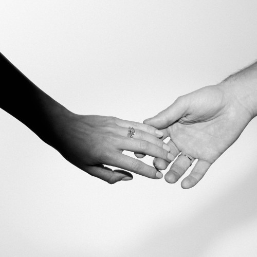 Wedding ring, 18-carat white gold with diamonds Wedding ring, 18-carat white gold with diamonds