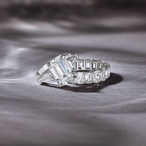 Ring, 18-carat white gold with diamonds Ring, 18-carat white gold with diamonds