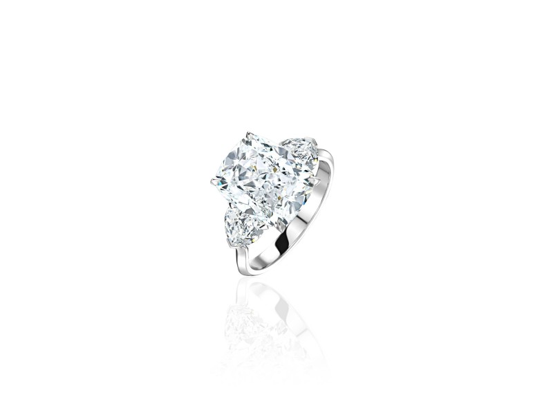 Ring 18-carat white gold with diamonds