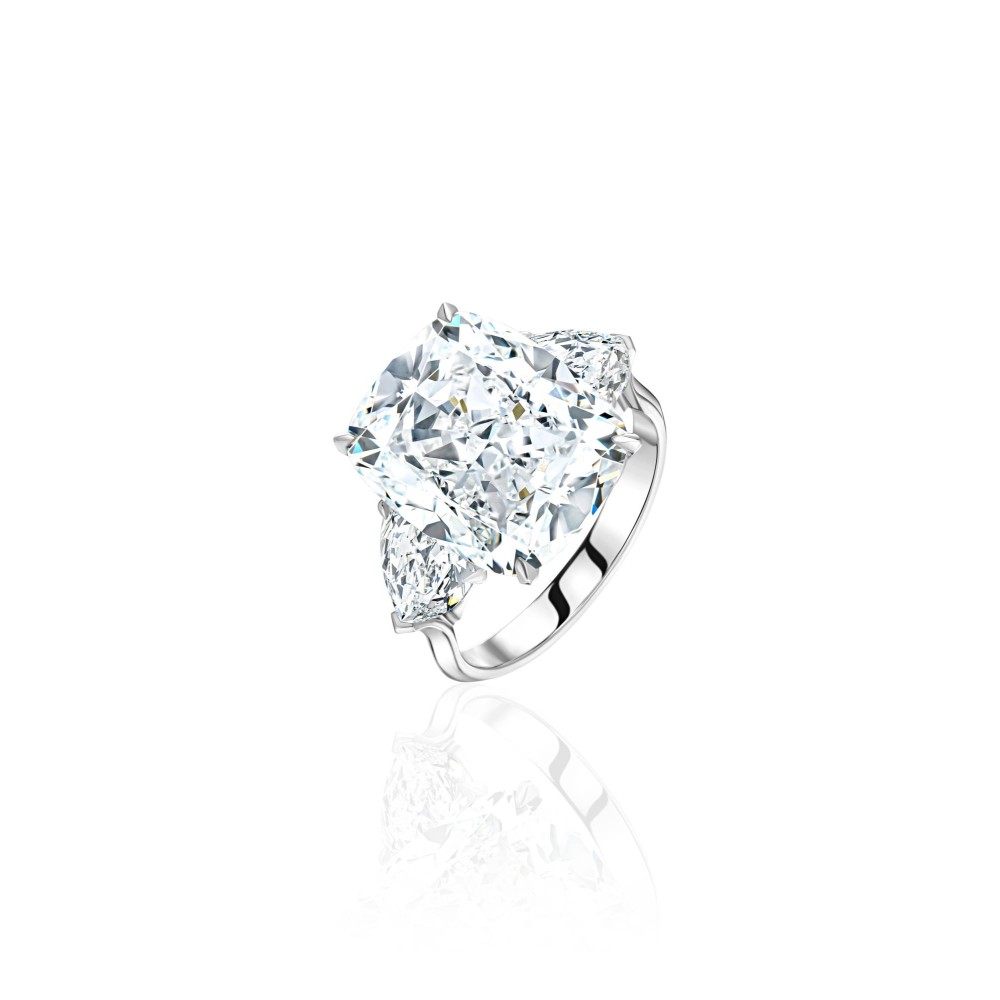 Ring 18-carat white gold with diamonds