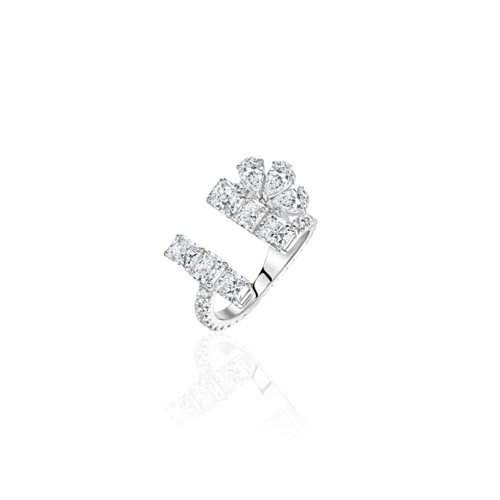 Ring 18-carat white gold with diamonds