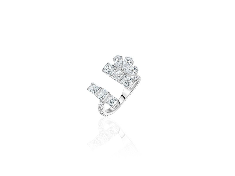 Ring 18-carat white gold with diamonds