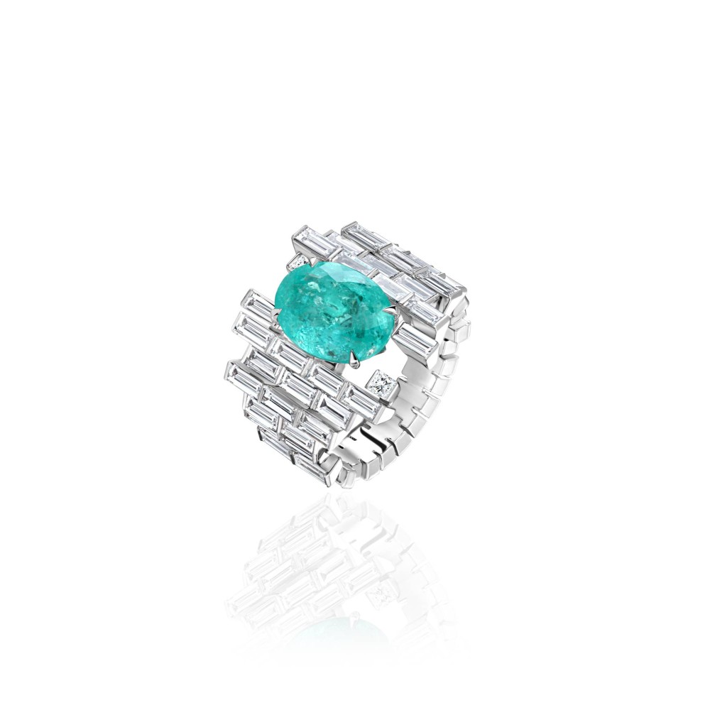 Ring 18-carat white gold with diamonds