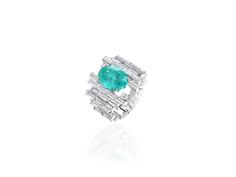 Ring 18-carat white gold with diamonds