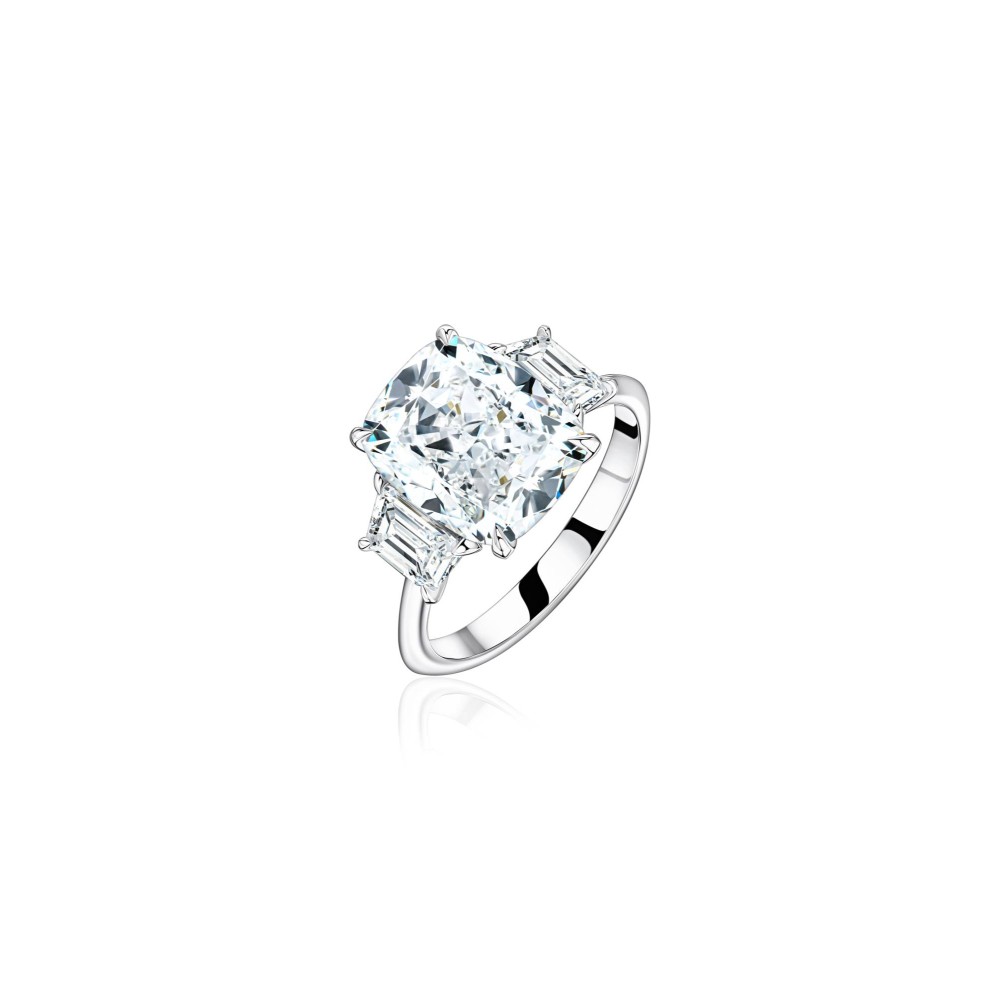 Ring 18-carat white gold with diamonds